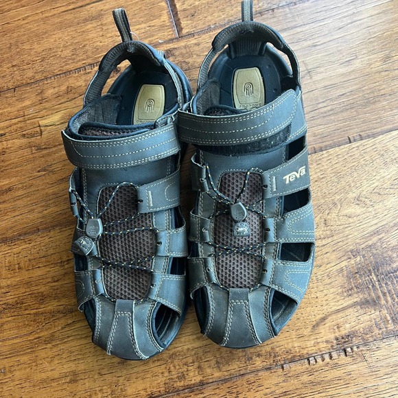 Teva Forebay Mens Coffee Closed Toe Sandals 12 - Picture 2 of 9